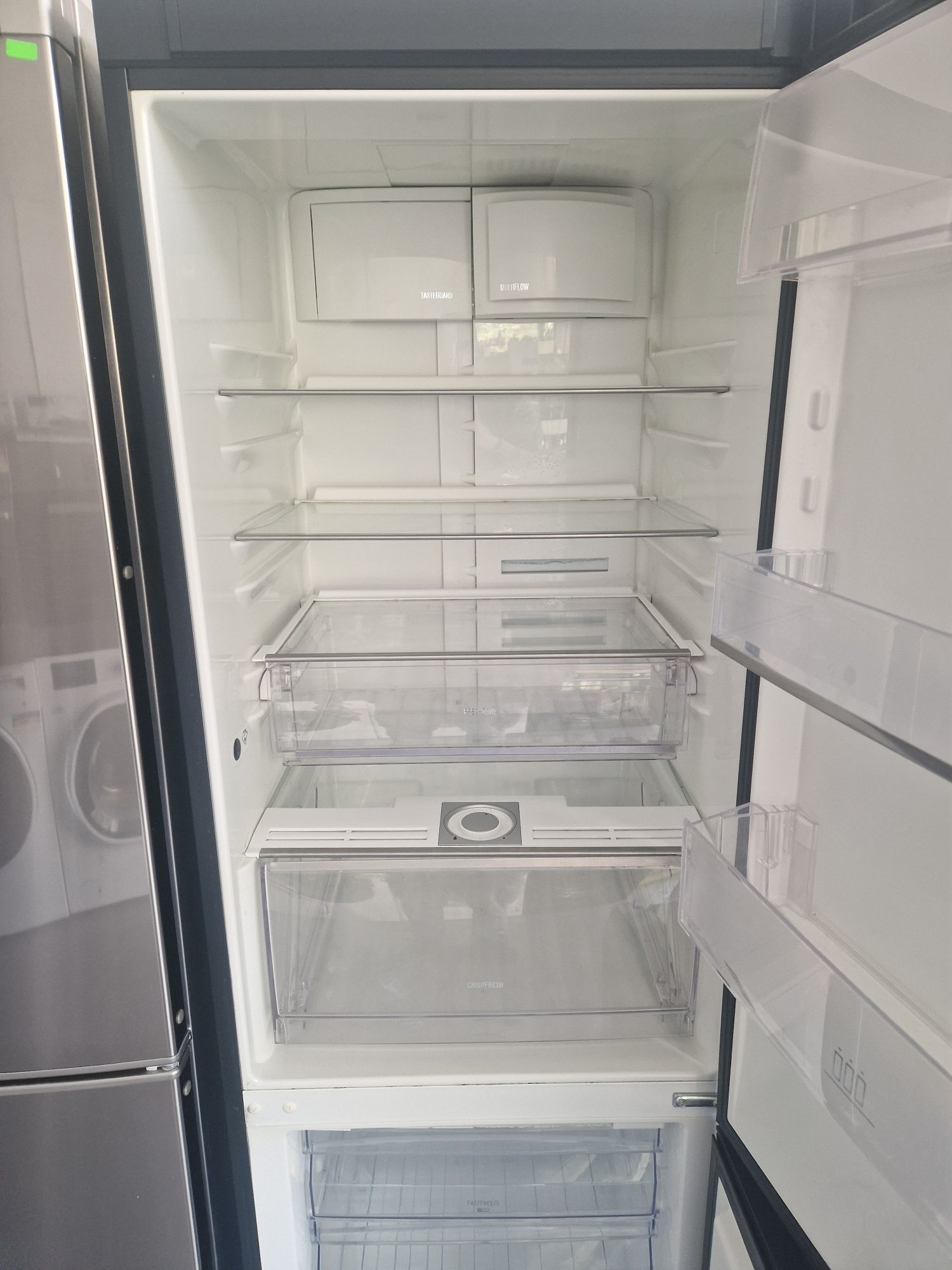 Хладилник с фризер Electrolux A++ No Frost