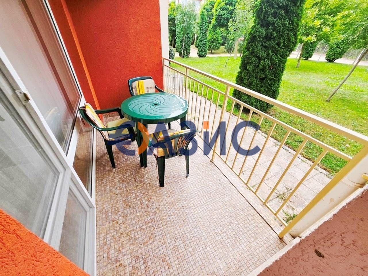 Продава се Двустаен апартамент в к.к. Слънчев бряг - 63 кв.м за 1032 €/кв.м - Снимка #13