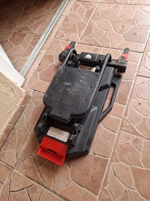 Suport scaun scoica auto cu isofix