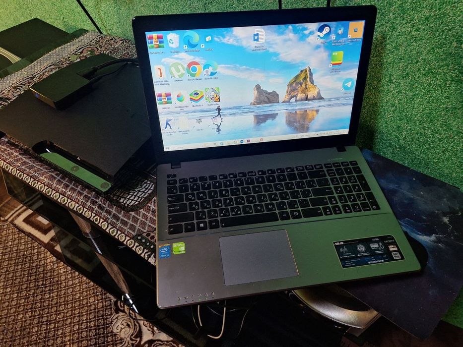 Notebook Asus uyinlari bor