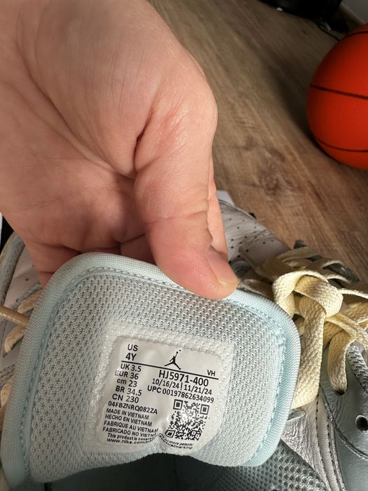 Aır jordan 1 low Pantofi foarte comozi, puțin folosiți.