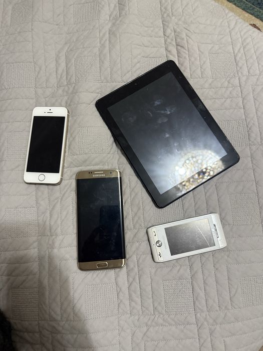 Продам телефоны не рабочий