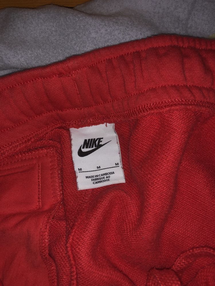 Pantaloni nike roșii originali