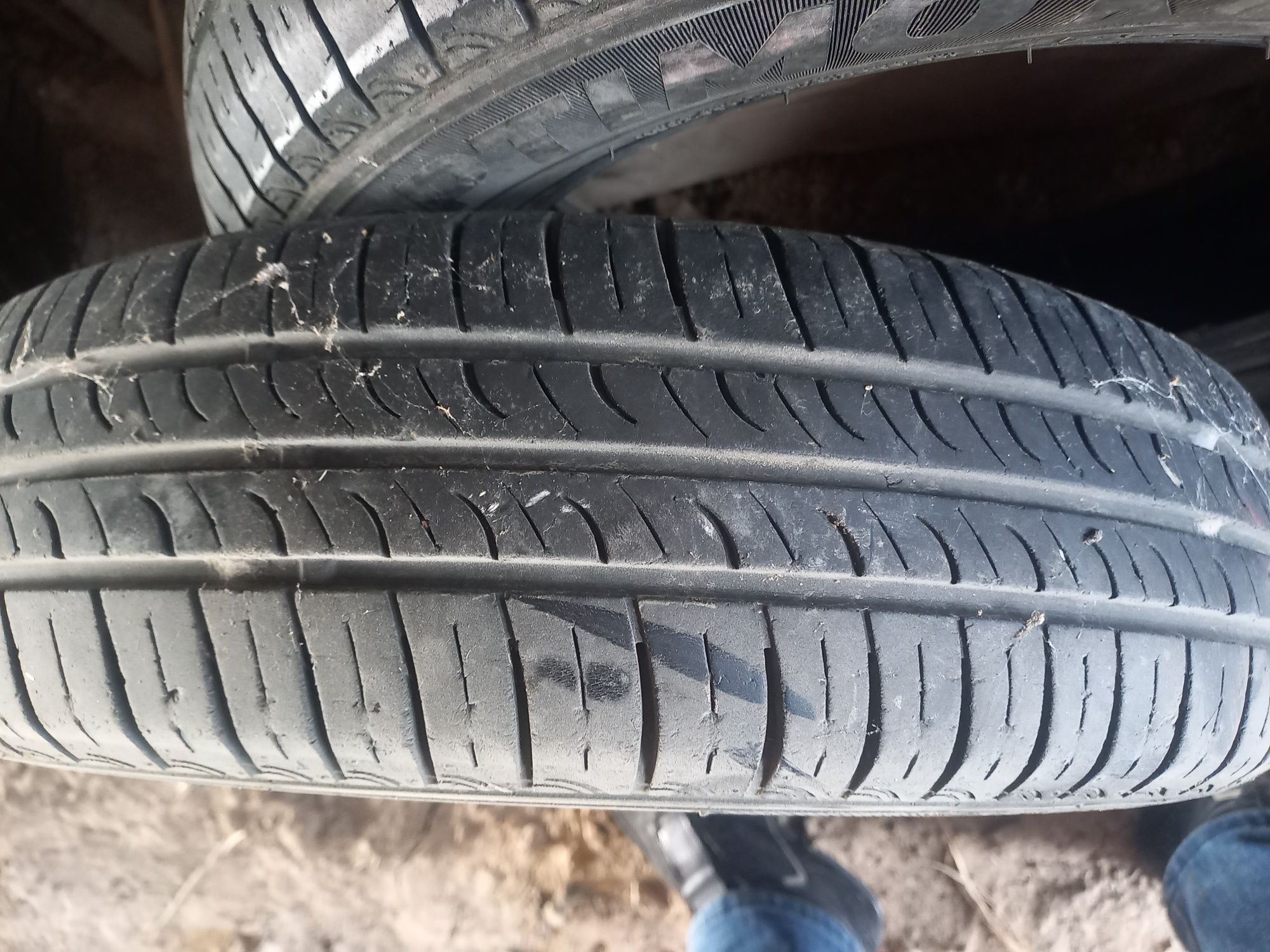 Продается шины 1 штука 1 дона155/70/14 Hankook сотилади яхши холатда