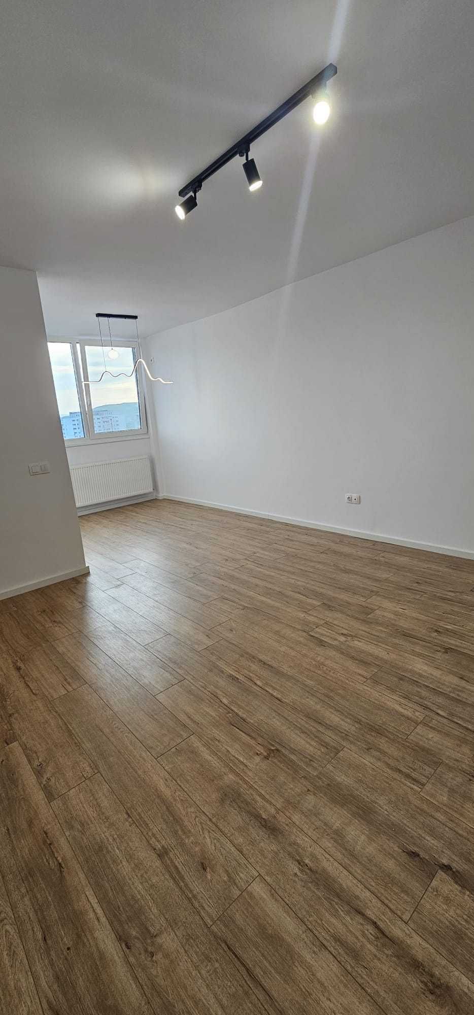Complet renovata, incalzire in pardoseala, geamuri tripan - Manastur
