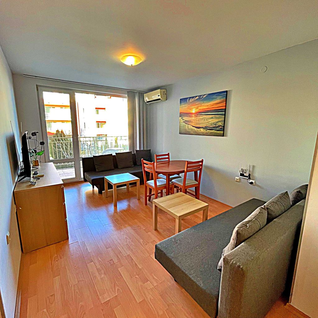 Продава се Двустаен апартамент в к.к. Слънчев бряг - 66 кв.м за 1046 €/кв.м - Снимка #1