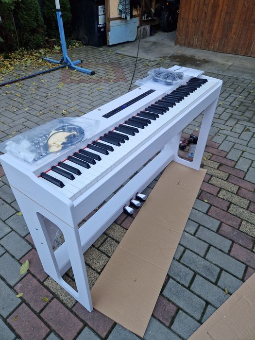 Pian electronic nefolosit