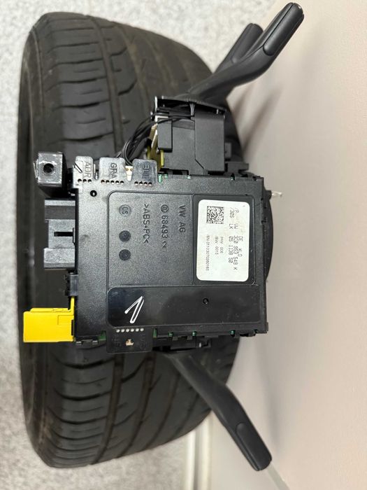 Мулти Волан с лентов кабел, модул За VW  (нов кожен калъф)