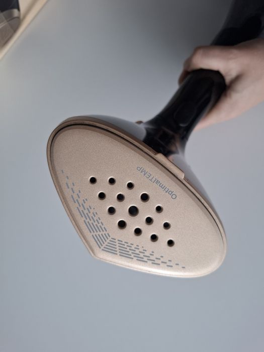 Aparat de calcat vertical Philips STH7060