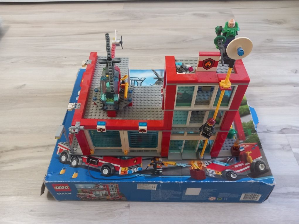 Конструктор LEGO CITY: Fire Station (60004)/ЛЕГО СИТИ: Пожарна станция