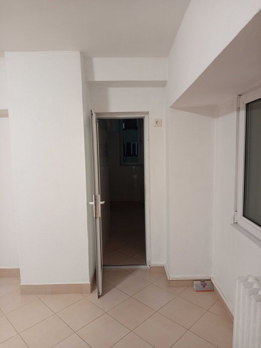 Chirie București, 2 camere, decomandat 500 €, lângă Palatul Parlament
