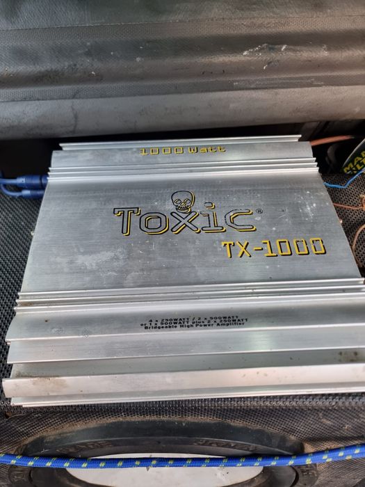 Stație+tub+dvd auto