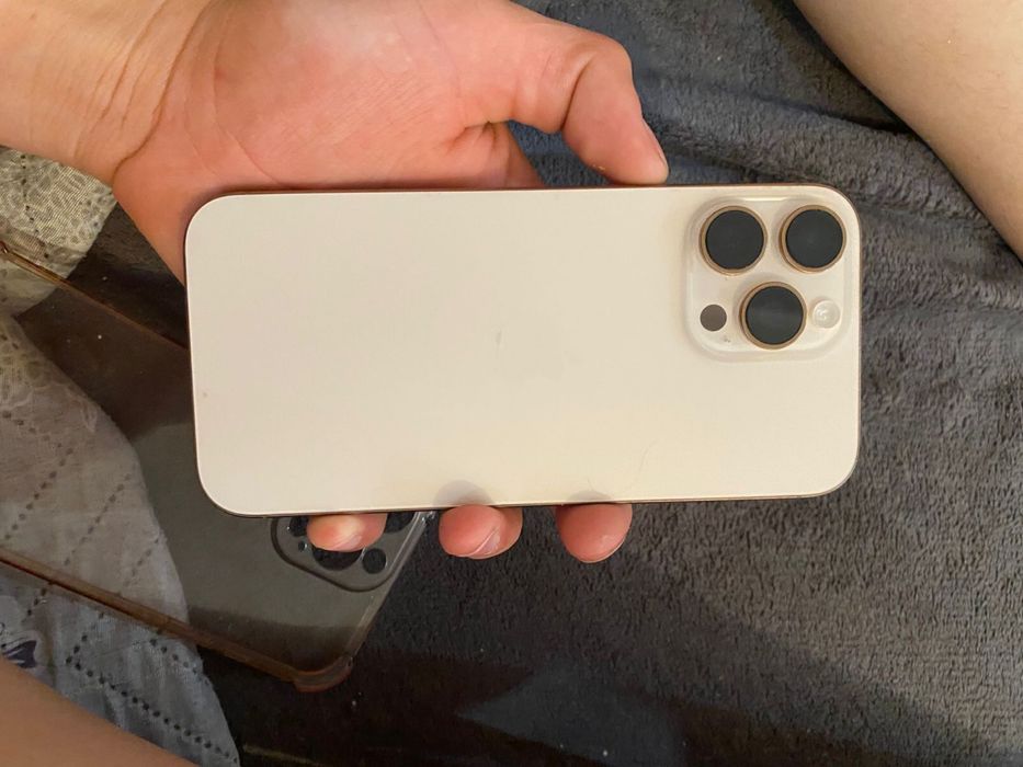 16про мах 256гб хороши