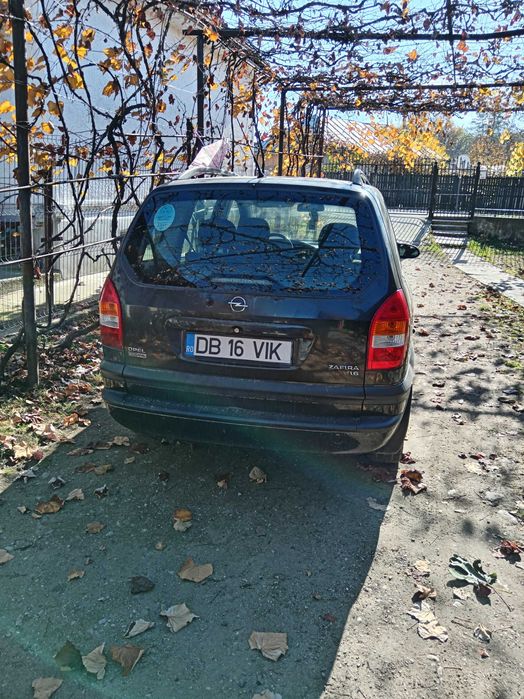Opel Zafira +Dacia Logan