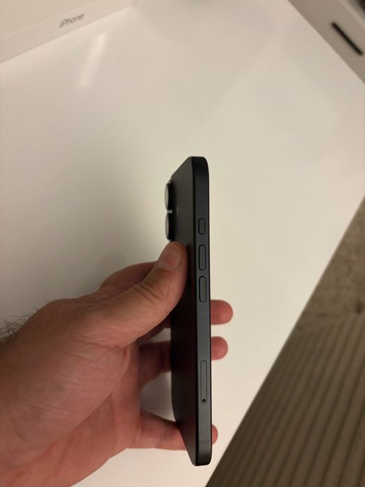 Iphone 16,256 gb la cutie.