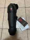 Genunchiere moto Dainese Knee V E1, originale, noi, sigilate