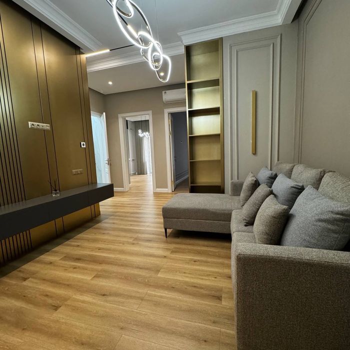 Продажа евро квартира ЖК Казахстан на: Ц-6 3/7/10 89м2