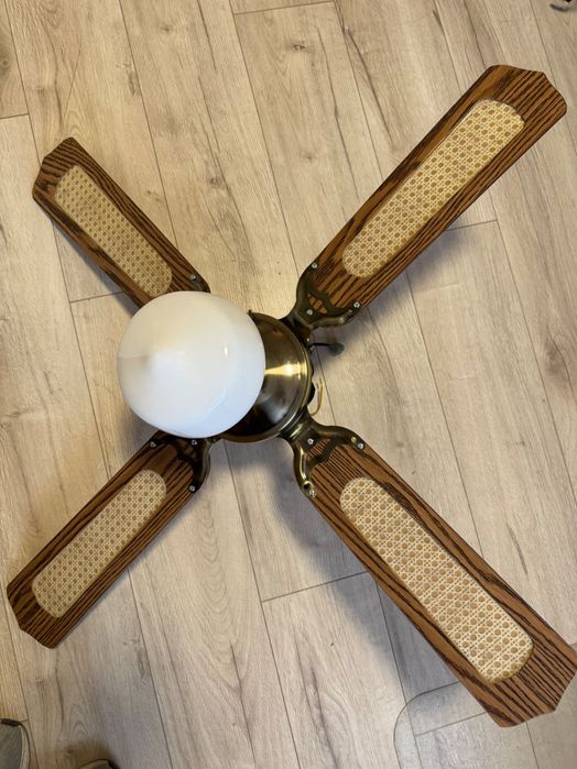 Лампа с вентилатор