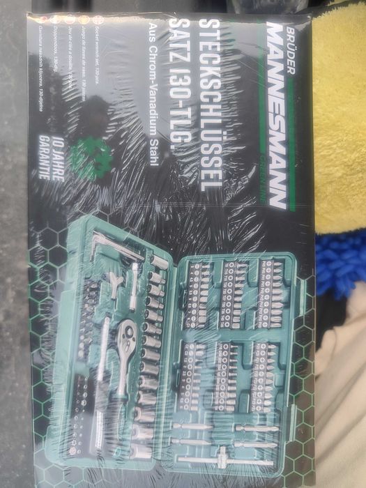 Mannesmann сет Тресчотка с битове 130части.