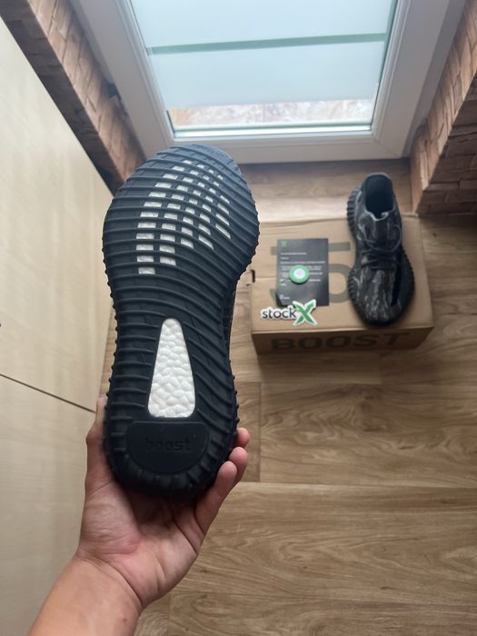 Yeezy Boost 350 V2 Dark Salt