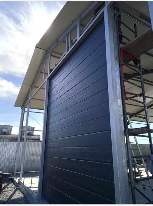 Usa Industriala Secțională