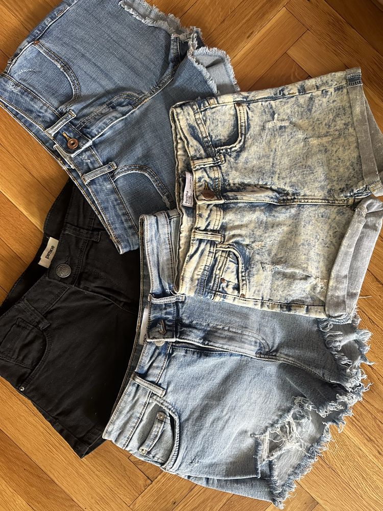 Къси панталони Zara Bershka