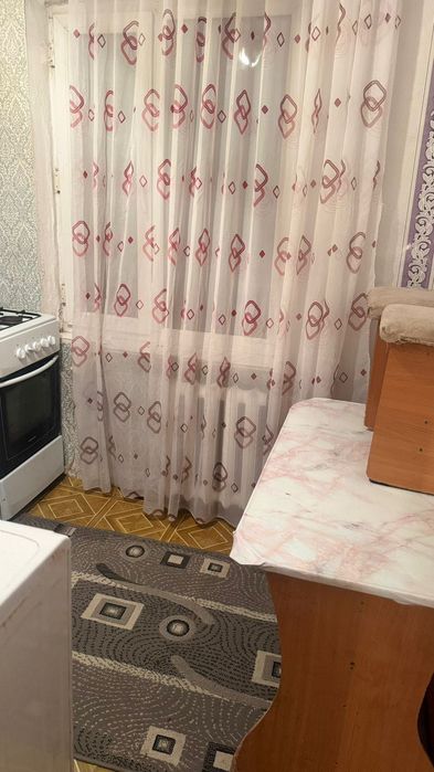 Сдам 2- х комнатную кв в 1- м микрорайоне на долгий срок