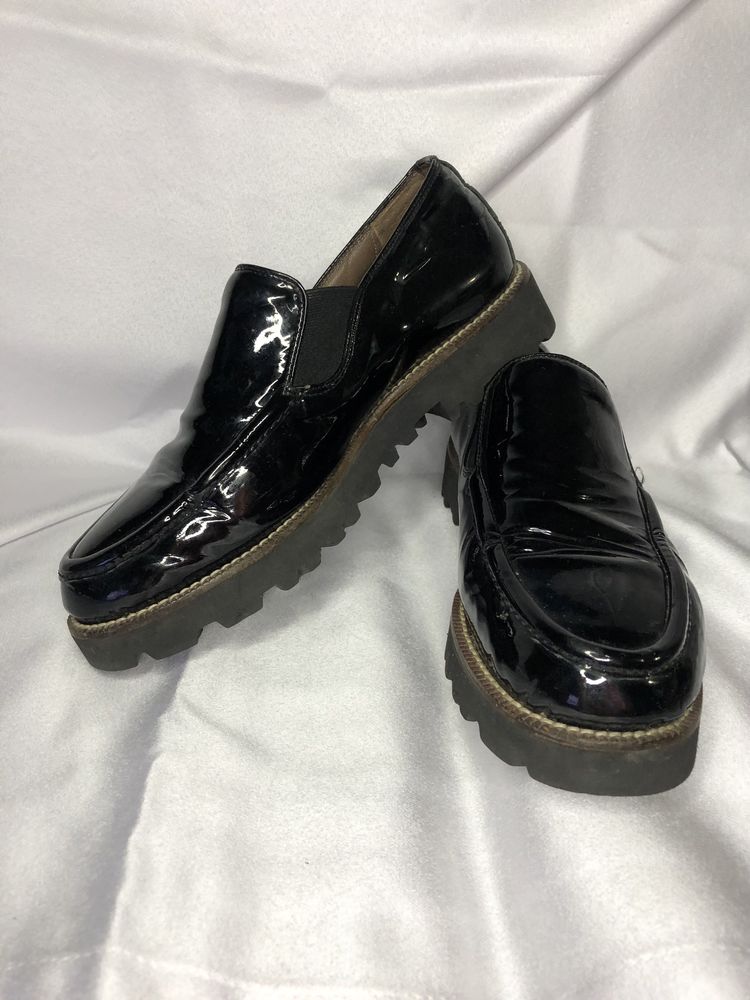 Обувь женская Vibram