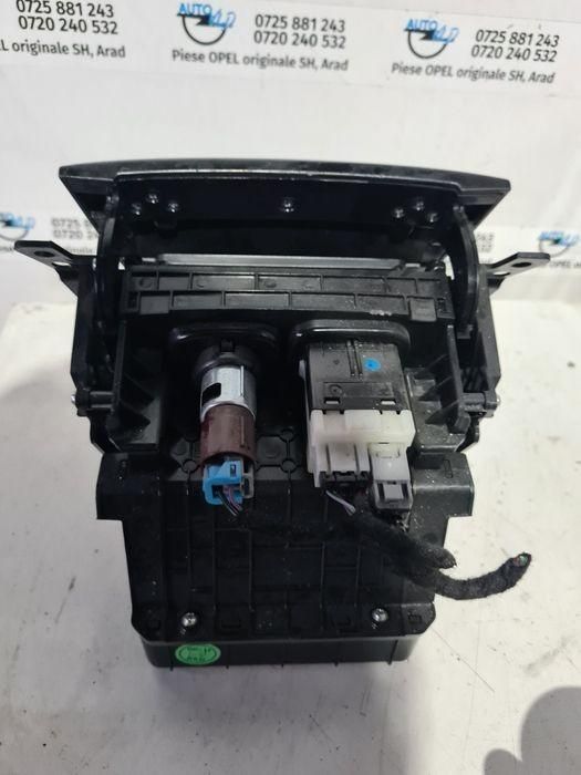 Scrumiera cu priza AUX USB Opel Mokka