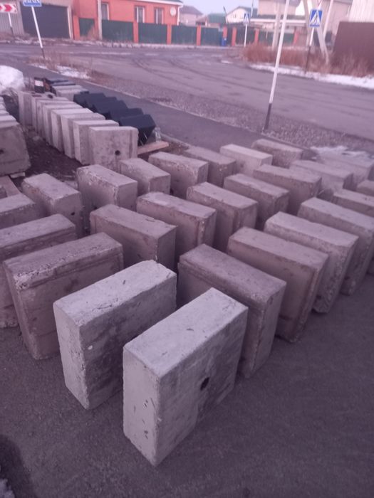 Бетонные тумбы под опоры