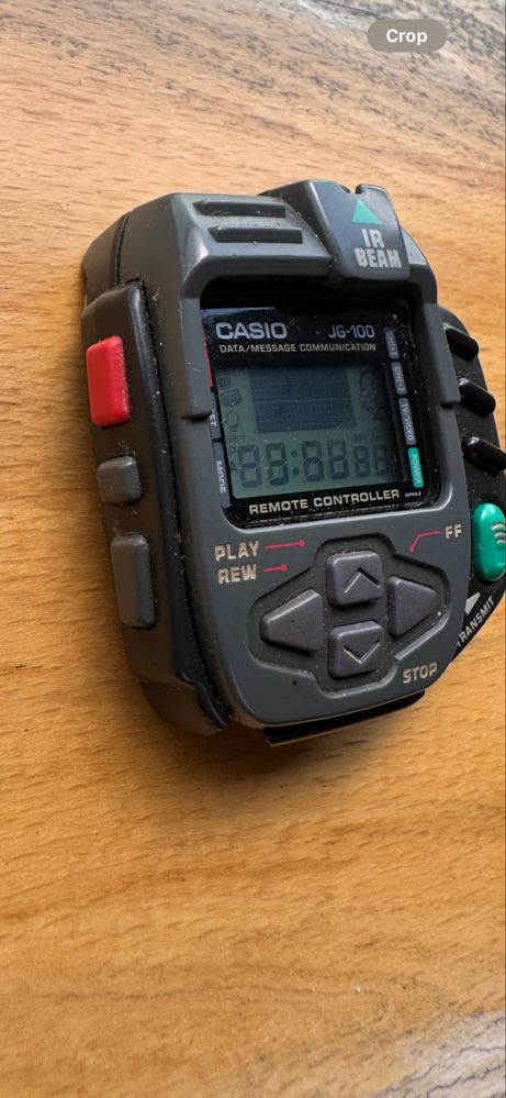 Casio GJ-100 от 1990 година game watch има игра