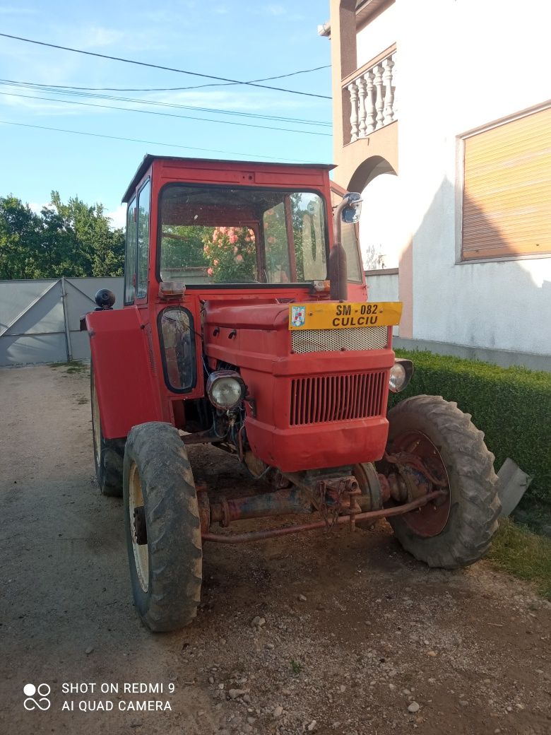 Vand tractor utb 445DT