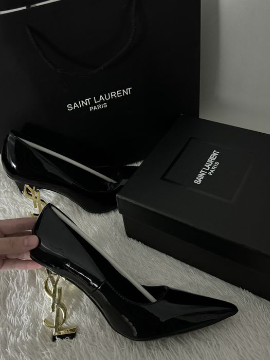 Туфли Yves Saint Laurent