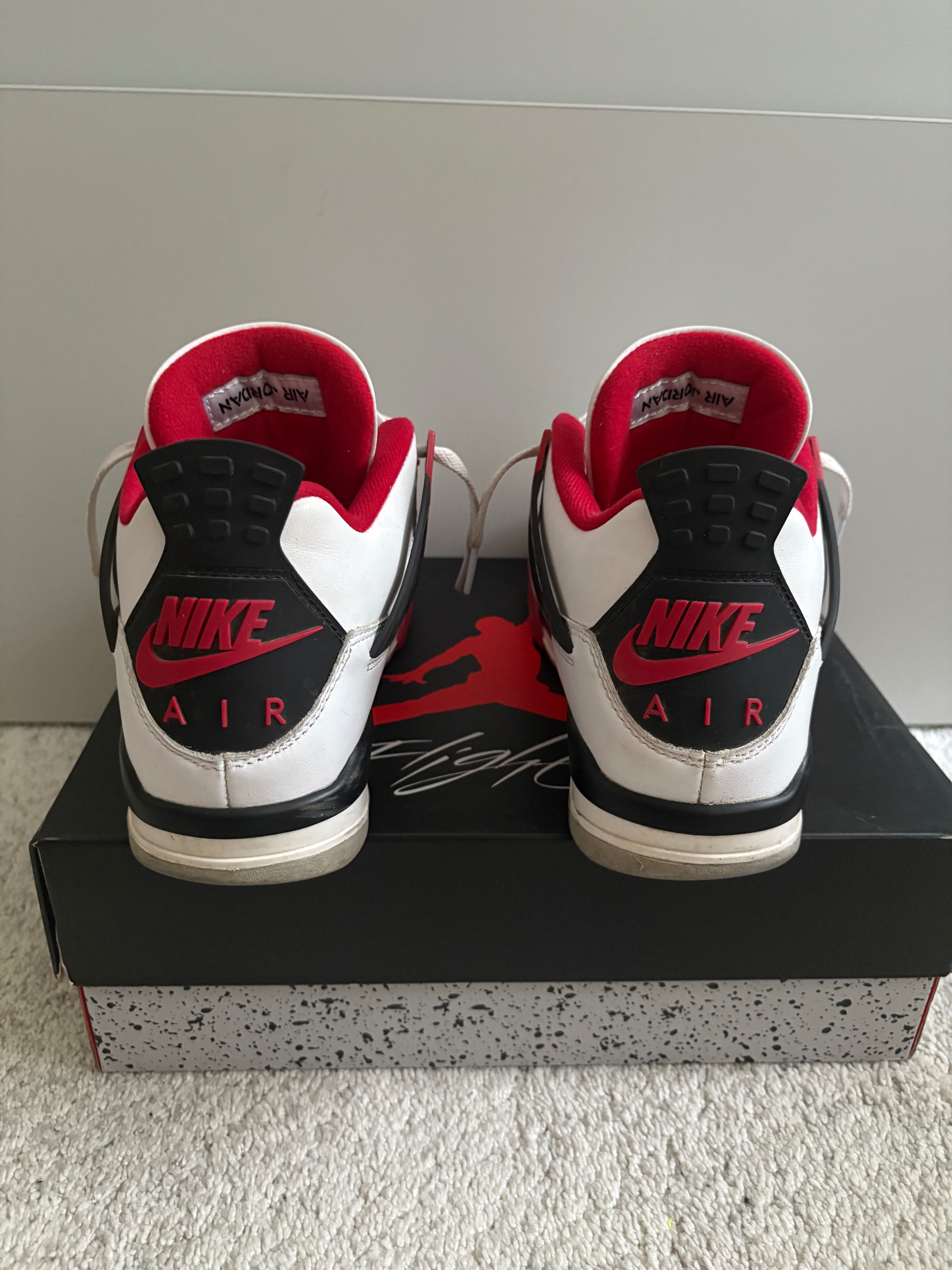 Jordan 4 Fire Red