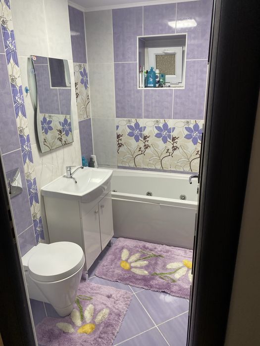 Vand apartament 3 camere zona Palat De Justitie