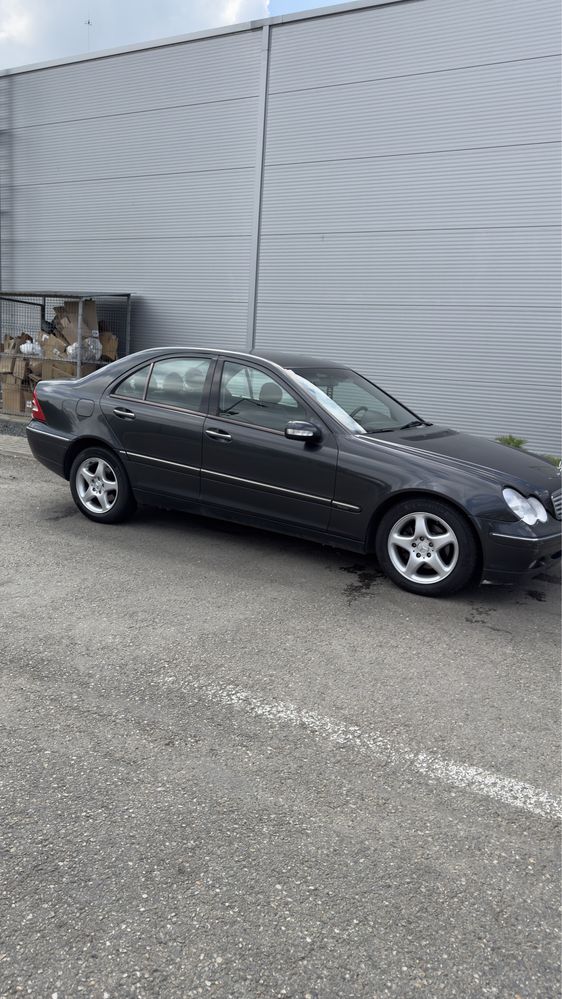 Mercedes Benz C180 Automat 98.000km cititi anuntul!