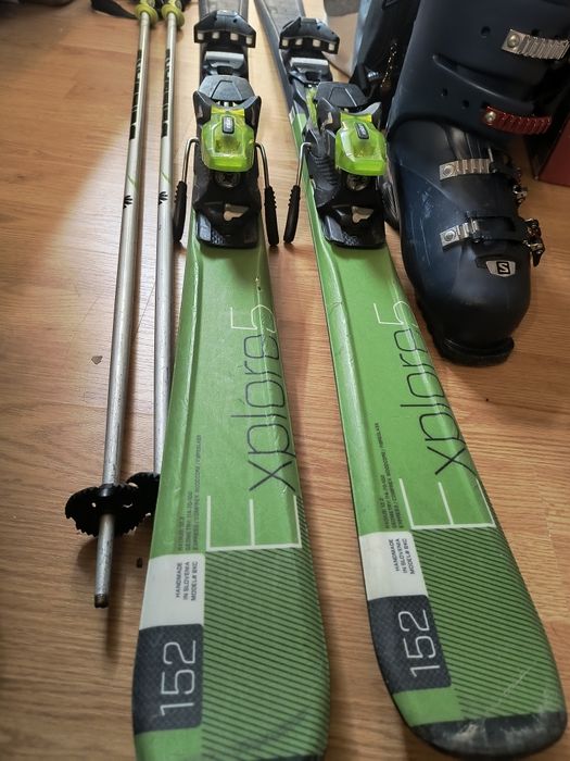 Schiuri Elan 152, clăpari Salomon 28 + bețe și cască