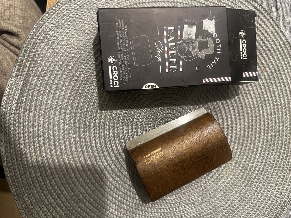 Професионална четка за кучета