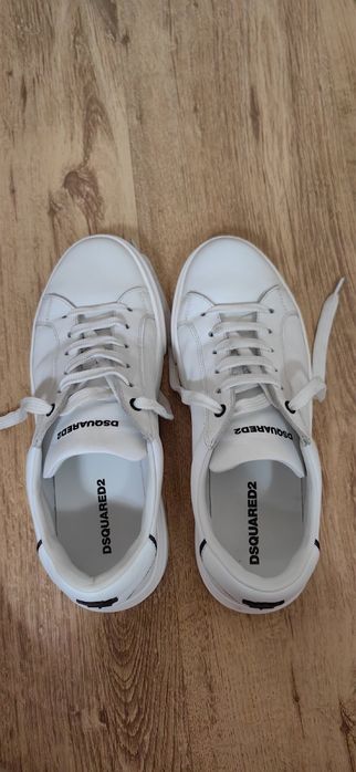 Бели кецове