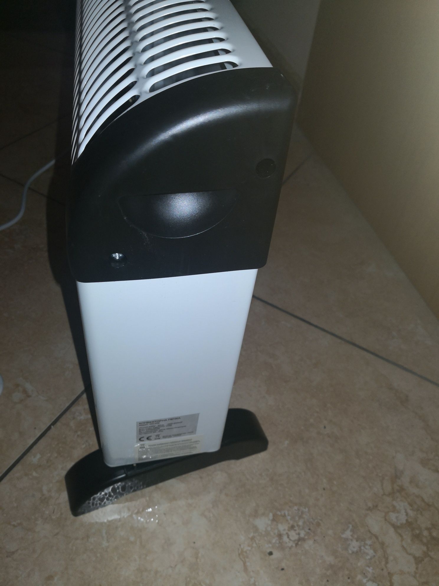 Продавам,
Подов конвектор CH-Y02, 2000W,,SYNCHRO,,