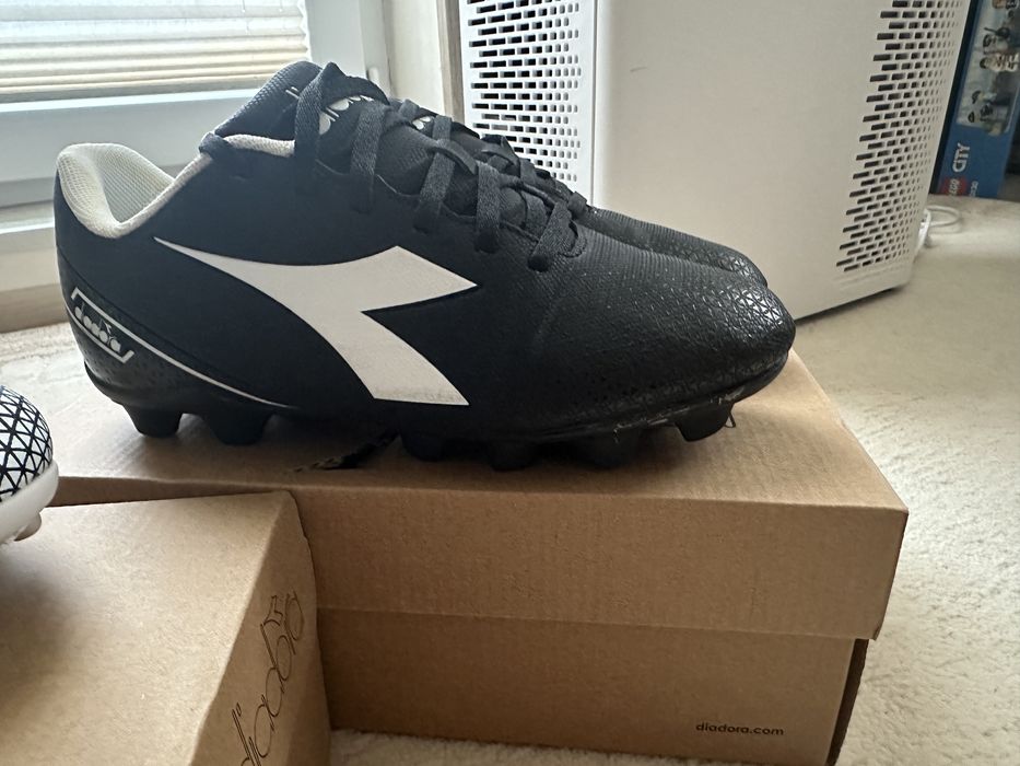 Детски футболни обувки бутонки diadora 36 и 36 1/2 номер