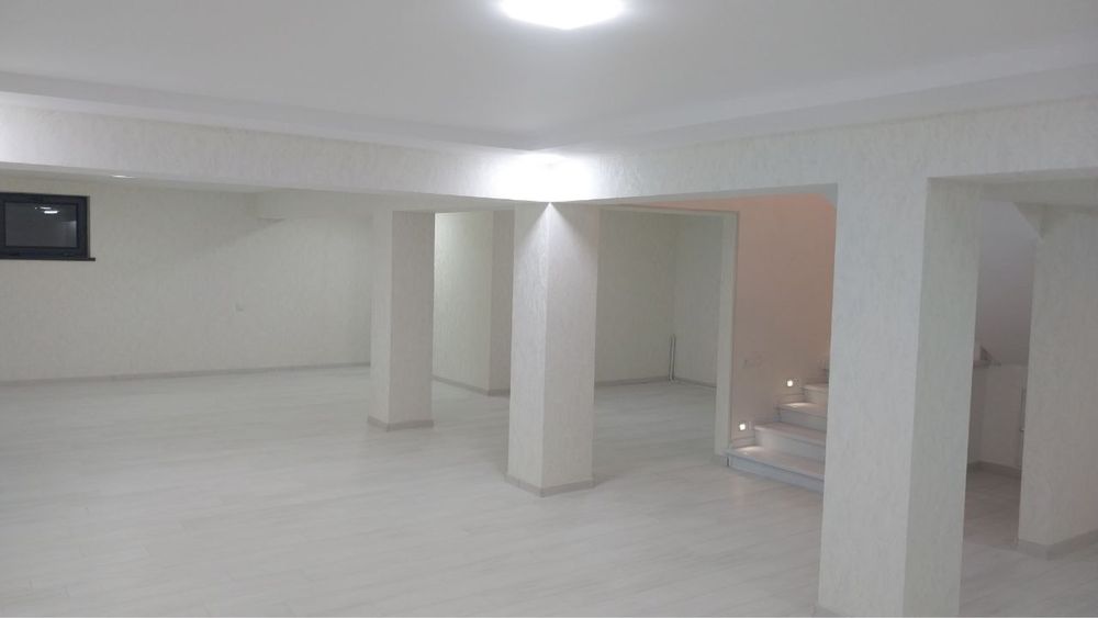 Мўйкургон маҳалласидан евро ҳовли сотилади!