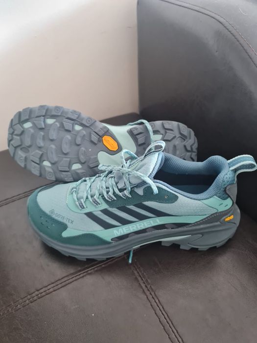 Adidași trekking merrell cu GORE-TEX