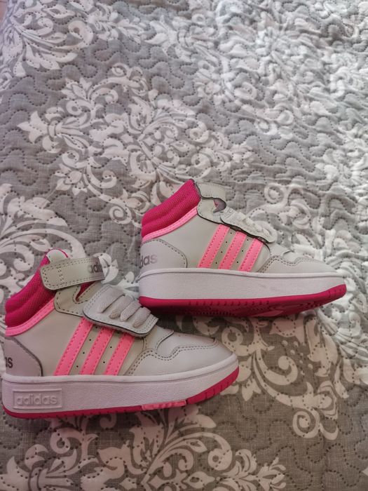 Маратонки за момиче