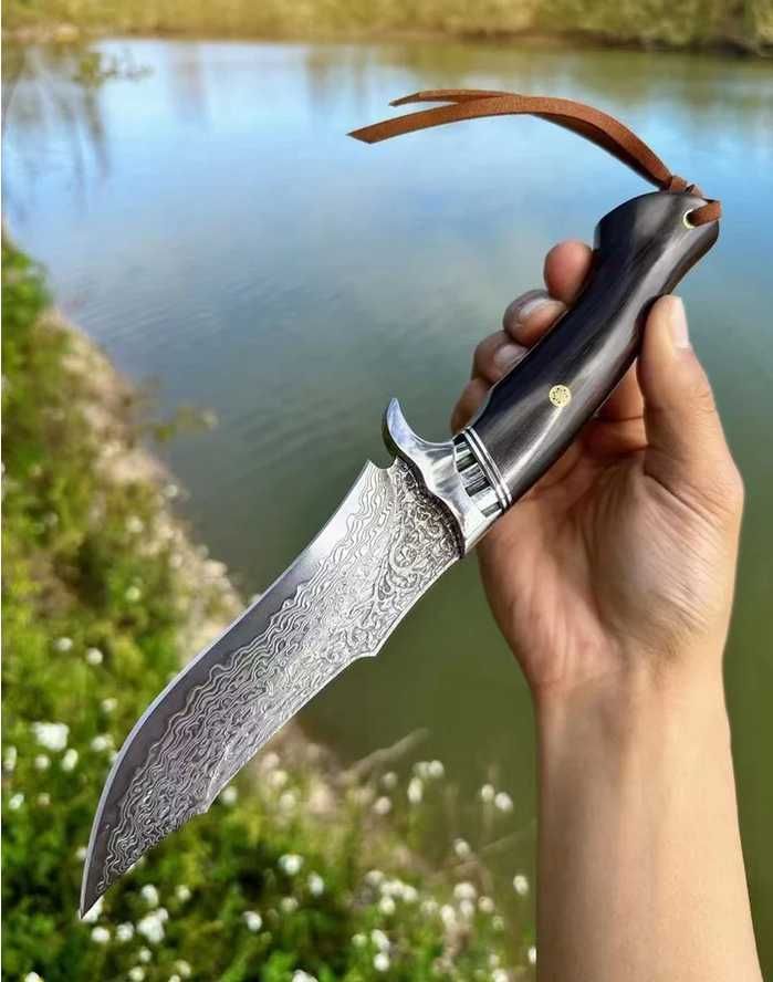 Cutit japonez Komodo Skin, lama Damasc 67 straturi, teaca piele taur