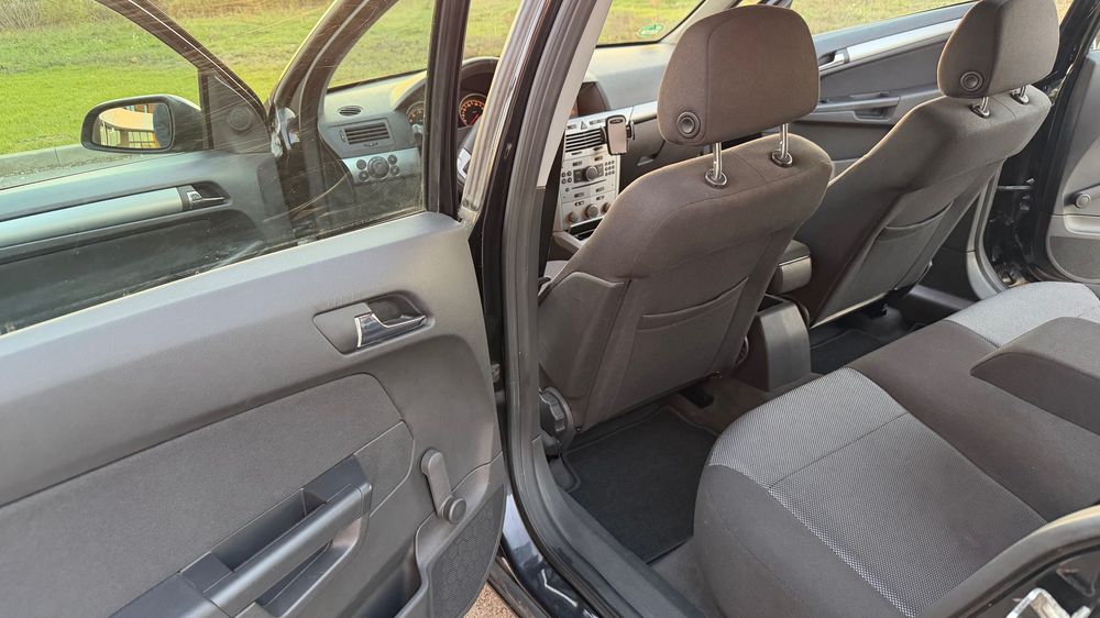 2009 opel astra sedan