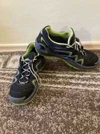 Детски обувки:маратонки Lowa Gore Tex-33номер