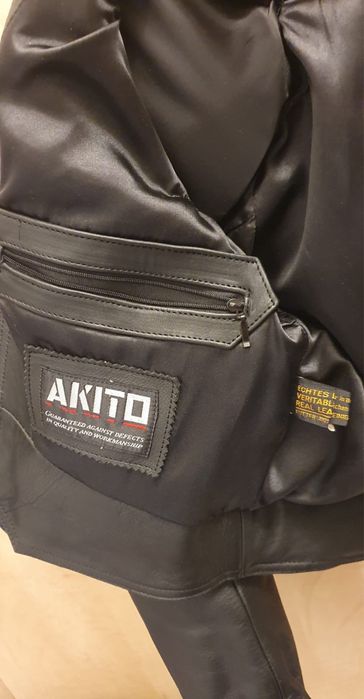 Geaca de motor din piele