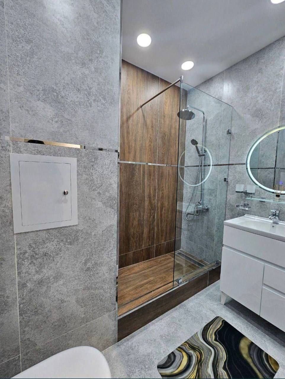 Сдается 2в3 ком квартира на метро Хамза, ор-р: спорттовары, 1м²