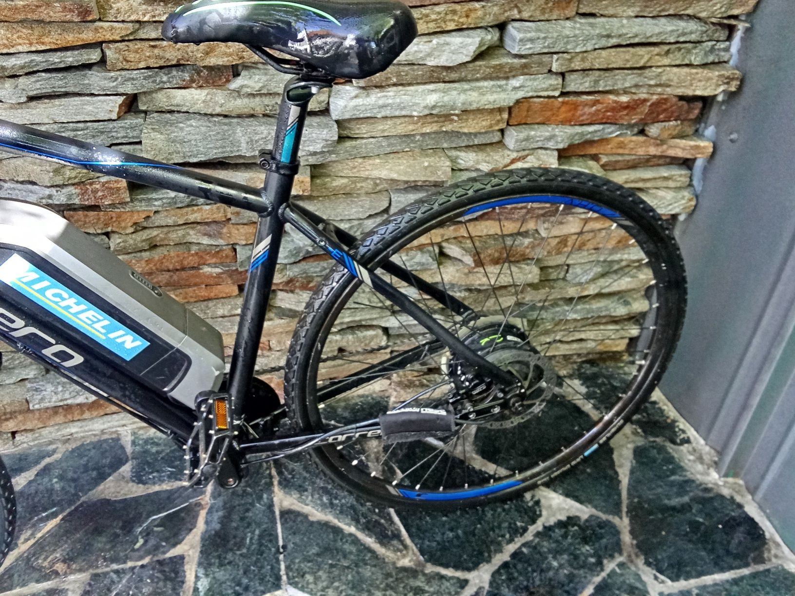 Електрически велосипед алуминиев CARRERA 500watts дискове